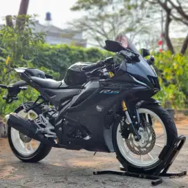 YAMAHA R15 V4 2022 HITAM KM 2K ASLI LIKE NEW PAJAK ON