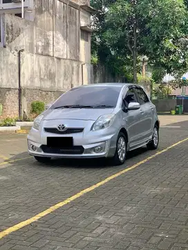 [ Dp 12 jt ] Yaris 1.5 J AT 2011