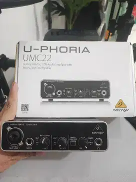 BEHRINGER U-Phoria UMC22 Audio Interface Soundcard