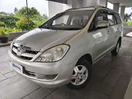 Cashback 5Juta - Toyota Kijang Innova 2.0 G Bensin MT 2005 Silver YTL