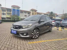 Low KM & Pajak panjang TDP 9,JT Honda Brio 1.2 RS Bensin-AT Abu 2021