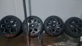 Velg dan ban ring 20 lobang 5 inova rush expander