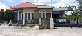 Dijual rumah luas