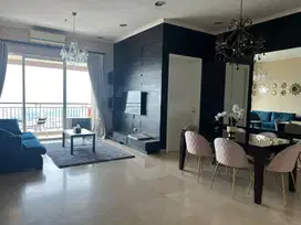 Senayan Residence Apartemen, 3 BR, 195m2, Sewa 3500/month.