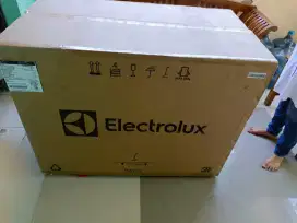 Frezer Boz Electrolux 300lt Mulus kayak baru