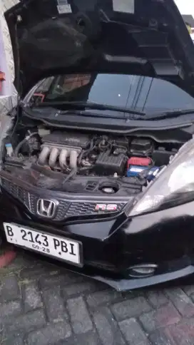 Jasa bengkel mobil panggilan solo