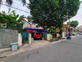 Rumah di Radio Dalam Jakarta Selatan, ada kontrakan, LT 301m2.