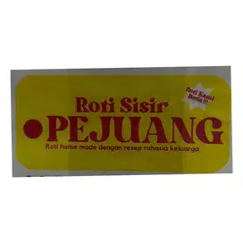 Crew Outlet Roti Sisir Bakar Pejuang Sambiroto