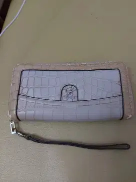 Dompet guess asli kondisi 80%