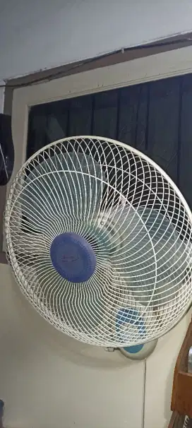 Kipas Angin Dinding Maspion 16 Inchi normal mulus super kuenceng