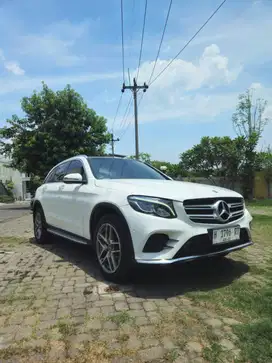 Mercedes Benz GLC200 AMG Line Kondisi Mulus