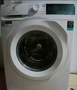 Dijual MESIN CUCI elektrolux FRONT LOADING 8KG