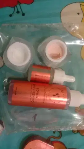 Daviena skincare preloved