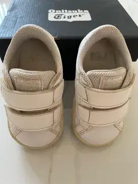 Sepatu onitsuka anak kecil