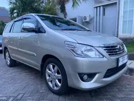 Toyota Innova G Solar Matic 2012