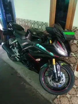 Motor yamaha YZF R15