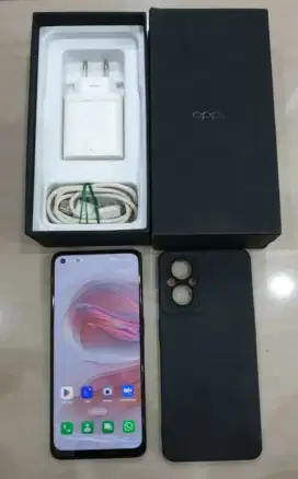 Oppo reno 7 z5G ram 8/128gb kondisi sesuwey kaya di poto orian