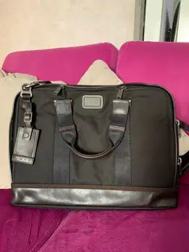 Tas Laptop TUMI