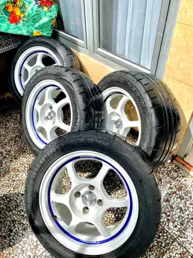 Advan rg-1   R15 L7 ET35 4x100