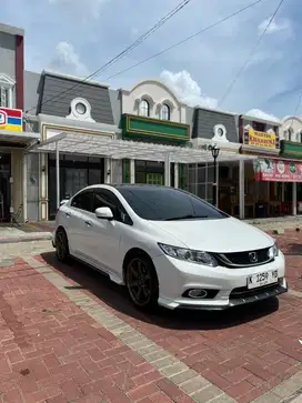 Honda Civic FB 1.8 AT 2015 warna putih orchid mutiara