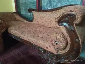 Sofa dan meja sudut