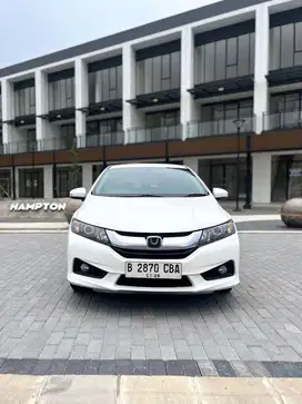 Honda city RS A/T 2015 putih