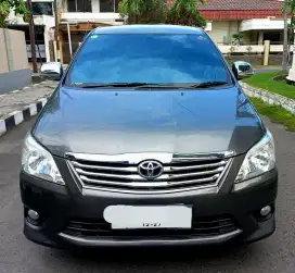 Innova 2.5 G manual diesel 2012 (Low KM)