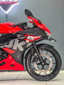 Promo!! Suzuki GSX150R th 2023 nopol L SBY odo 16rb. Rony Mustika