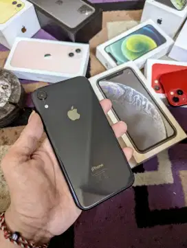 iPhone Xr 64Gb imei whitelist 
-black