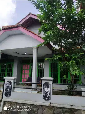 Di jual cepet rumah 2 tingkat