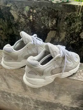 Sepatu Pria Adidas Putih