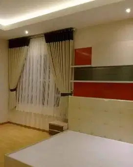 Gorden Vitrase Sekat Ruangan Klinik Roller Vertikal Blinds Krey Kayu