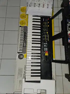 Keyboard Yamaha PSR F52