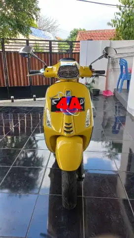 Vespa Sprint I-Get ABS 2020 Kuning