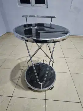 Preloved Meja Kecil Bulat

Ada rodanya
