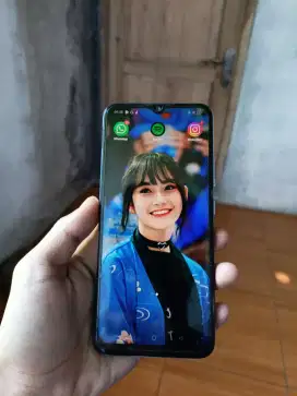 Realme narzo 20 4/64 6000mAh