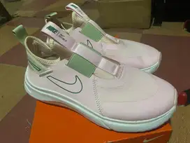 Nike Flex Plus GS