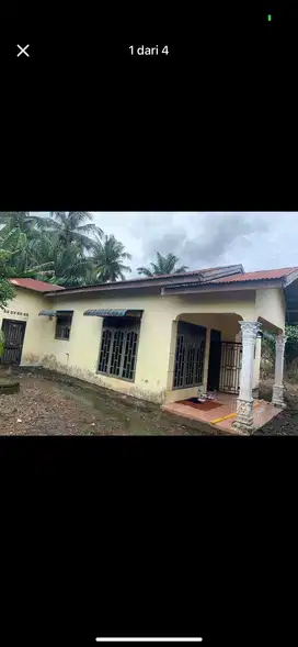 dijual rumah dan tanah -+ 1 rantai 1/2 , dijual cepat