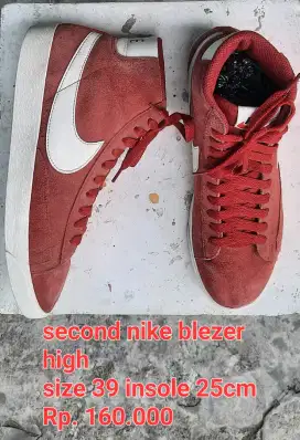 Sepatu bekas layak