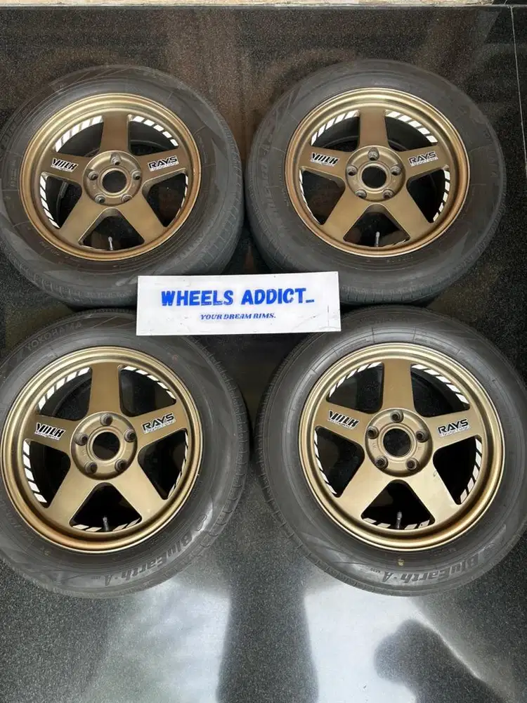 Volk Rays TE37 First Gen (Ultra Rare) 16 x 7 et 42