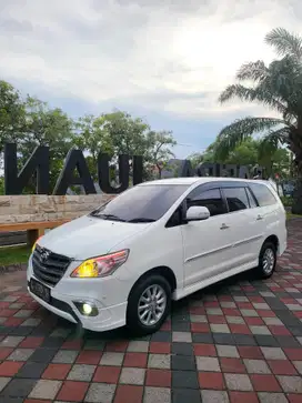 Toyota Kijang Innova v luxury 2014 matic