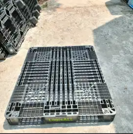 Pallet plastik ukuran 110×130×13cm