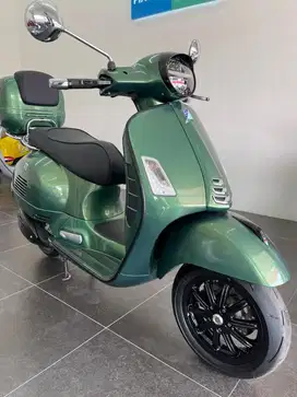 VESPA GTS 300 TAHUN 2018