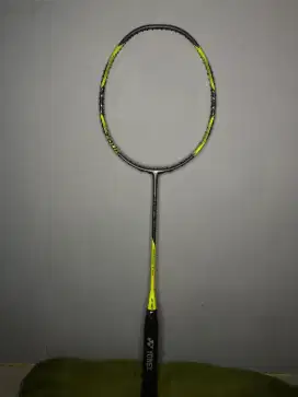 raket bulutangkis baru (Yonex arc saber 7 tour)