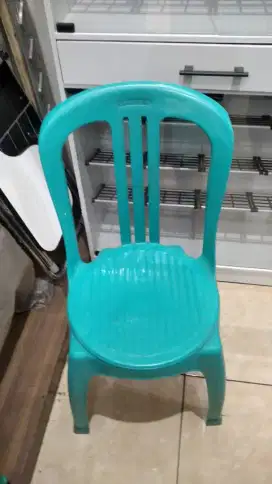 Kursi plastik napoly