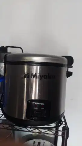 Rice Cooker Miyako 6 Liter (Ex Cafe)