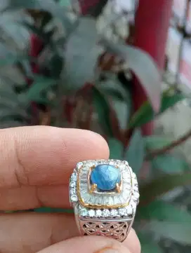 Natural blue safir Birma