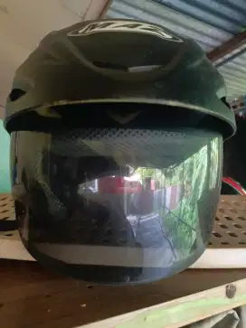 HELM MEREK MAZZ