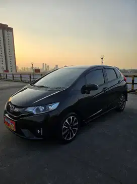 HONDA JAZZ RS 1.5 AT BENSIN 2017 HITAM