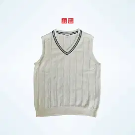 UNIQLO VEST WASHABLE VNECK KNIT